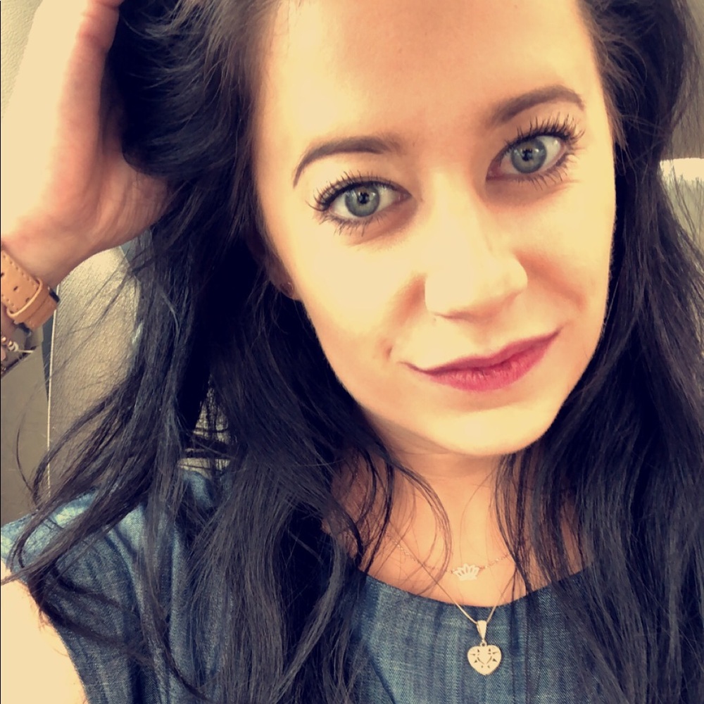 Meet your Posher, Shelly